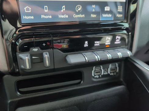 Used 2023 RAM 1500 Laramie image 27