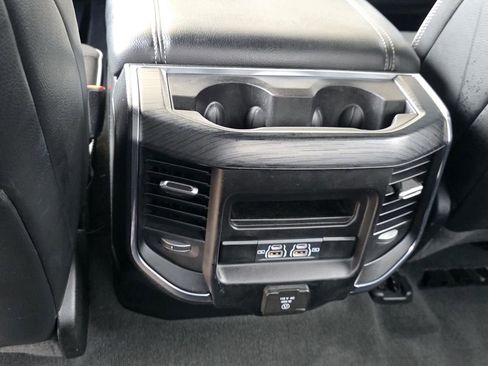 Used 2024 RAM 1500 Laramie image 12