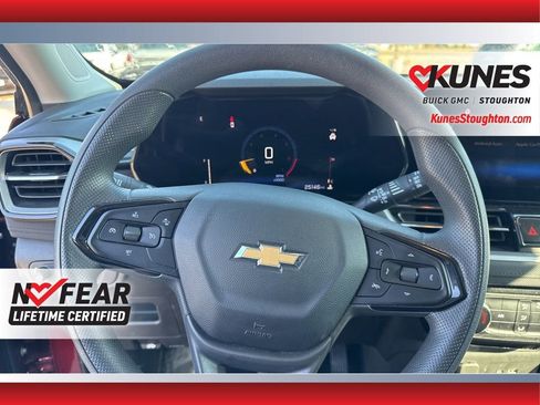 Used 2025 Chevrolet TrailBlazer LT w/ Driver Confidence Package AWD/4WD image 24