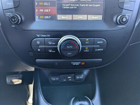 Used 2019 Kia Soul + FWD image 16