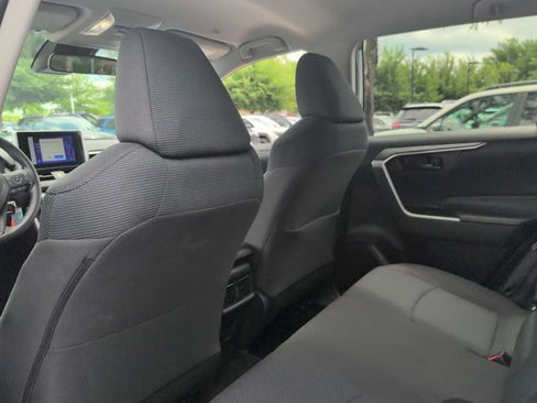 Used 2023 Toyota RAV4 LE FWD image 17
