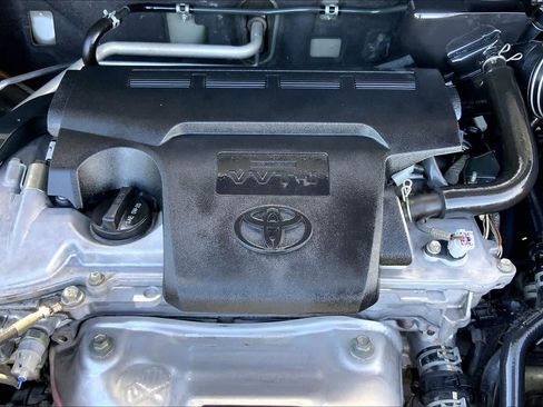 Used 2017 Toyota RAV4 LE FWD image 32