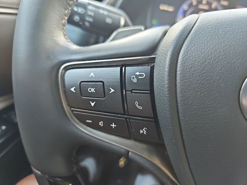 Used 2020 Lexus ES 350 w/ Premium Package FWD image 17