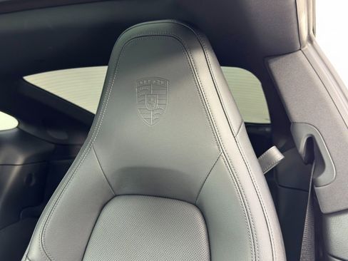 Used 2025 Porsche 911 Carrera image 37