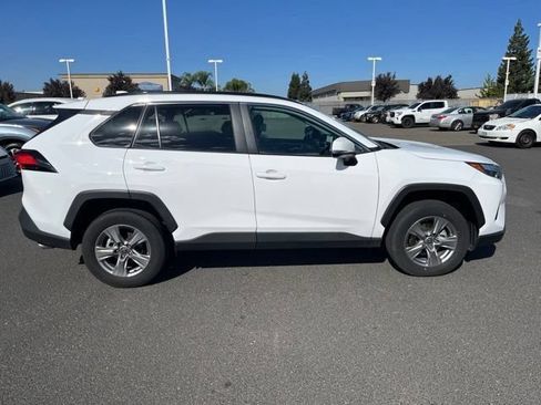 Used 2024 Toyota RAV4 XLE w/ Convenience Package AWD/4WD image 3