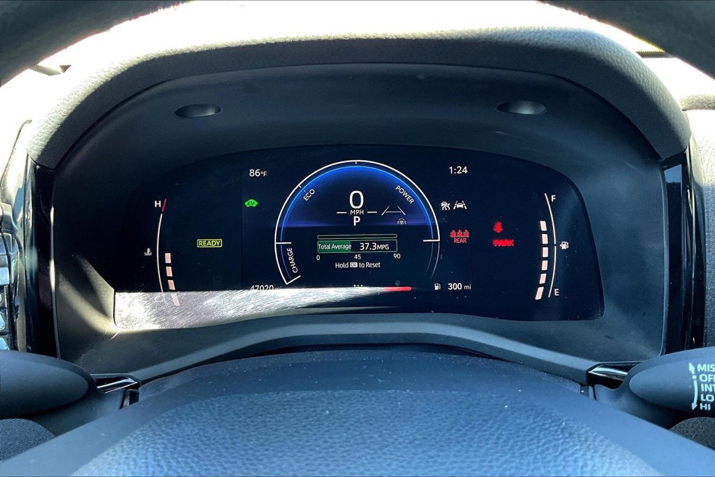 Used 2025 Toyota Camry LE FWD image 14