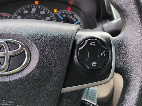 Used 2014 Toyota Camry L image 25