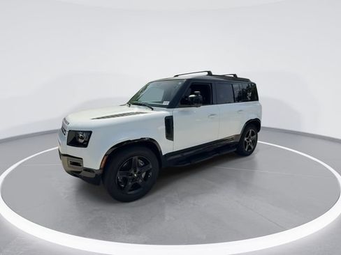 Used 2023 Land Rover Defender 110 X-Dynamic SE AWD/4WD image 4
