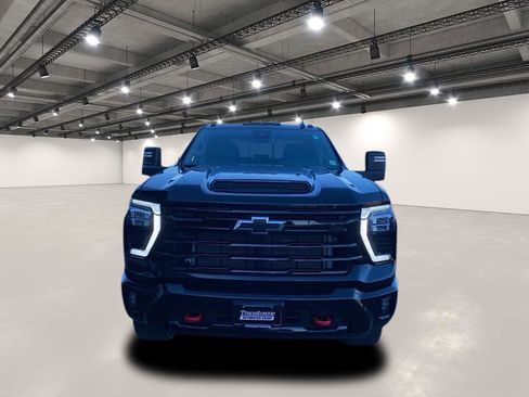 Used 2025 Chevrolet Silverado 2500 LT w/ Trail Boss Package image 2