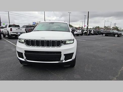 New 2026 Jeep Grand Cherokee L Laredo w/ Trailer Tow Package image 20