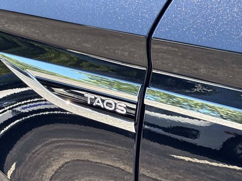 Used 2023 Volkswagen Taos SEL AWD/4WD image 24