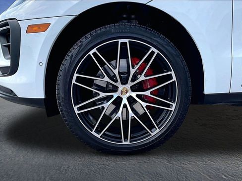 Certified 2025 Porsche Macan S AWD/4WD image 11