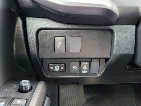 Used 2022 Toyota Tacoma TRD Off-Road AWD/4WD image 20