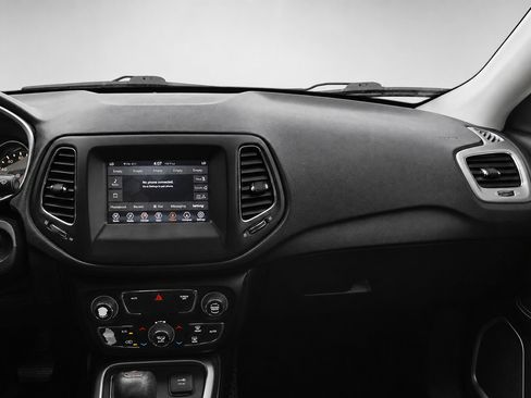Used 2021 Jeep Compass Sport FWD image 31