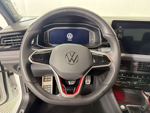Used 2025 Volkswagen Jetta GLI Autobahn FWD image 18