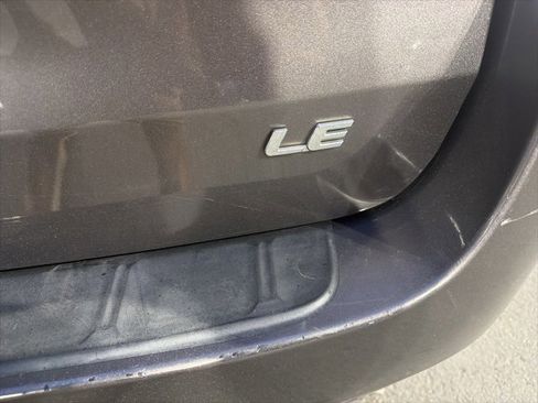 Used 2014 Toyota Sienna LE image 30