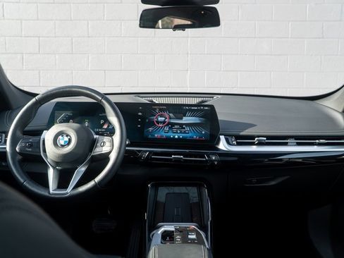 Used 2025 BMW X1 xDrive28i image 21