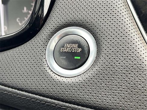 Certified 2022 Cadillac XT5 Premium Luxury image 25