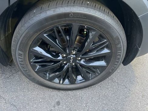 Used 2022 Kia Telluride SX w/ SX Prestige Package image 6