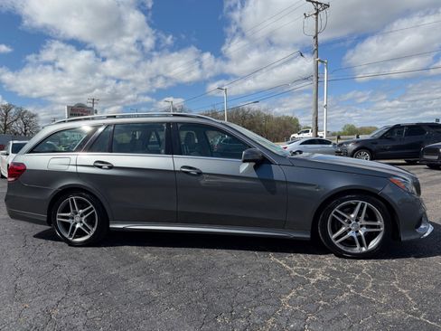 Used 2016 Mercedes-Benz E 350 4MATIC Wagon w/ Premium Package image 9
