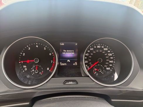 Used 2021 Volkswagen Tiguan SE R-Line image 25