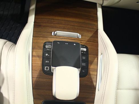 Used 2025 Mercedes-Benz GLE 350 4MATIC image 22