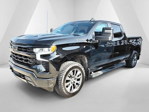 Used 2023 Chevrolet Silverado 1500 RST w/ Convenience Package II AWD/4WD image 3