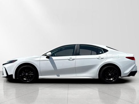 Used 2025 Toyota Camry SE w/ Convenience Package FWD image 8