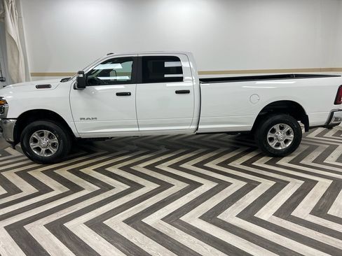 New 2026 RAM 2500 Big Horn AWD/4WD image 3