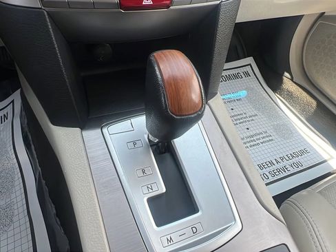 Used 2013 Subaru Outback 2.5i Limited AWD/4WD image 18