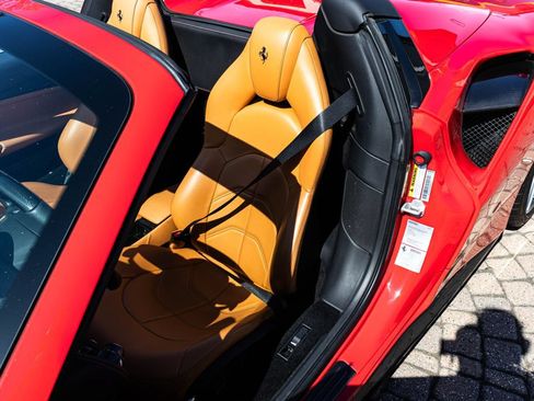 Certified 2018 Ferrari 488 Spider RWD image 6