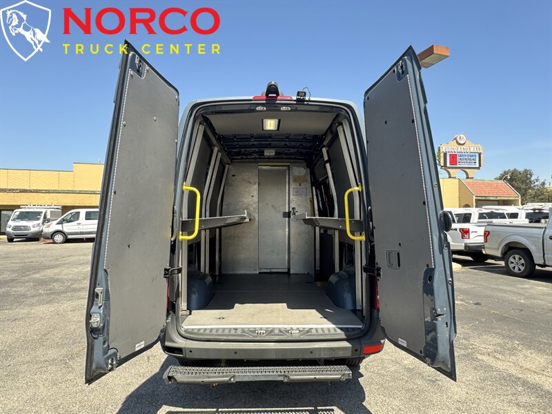 Used 2018 Mercedes-Benz Sprinter 2500 image 11
