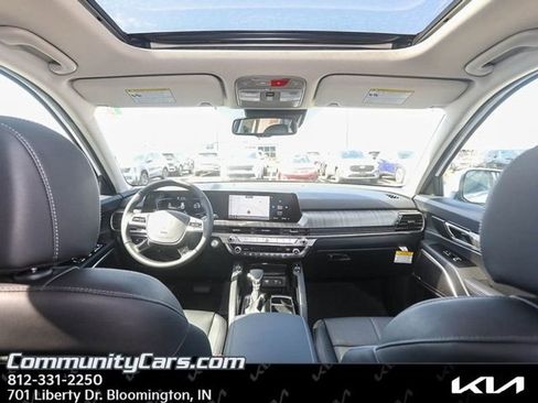 Certified 2025 Kia Telluride EX image 19