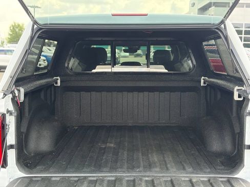 Used 2025 RAM 1500 Big Horn AWD/4WD image 10