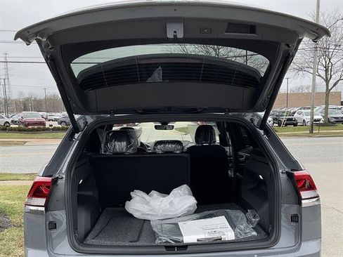 New 2026 Volkswagen Atlas Cross Sport SE image 5