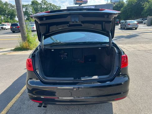 Used 2014 Volkswagen Jetta SE FWD image 9