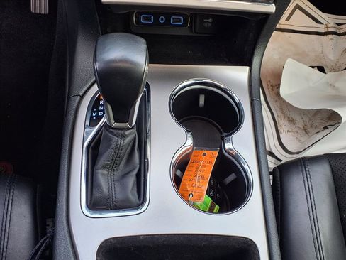 Used 2019 Jeep Grand Cherokee Altitude image 13