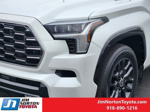 Used 2024 Toyota Sequoia Platinum image 11