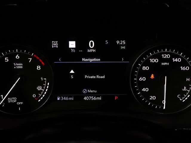 Used 2024 Cadillac XT5 Premium Luxury w/ Technology Package AWD/4WD image 17