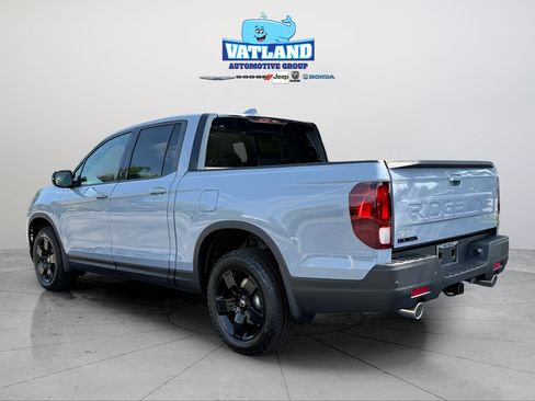 New 2026 Honda Ridgeline Black Edition image 3