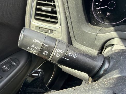 Used 2018 Honda HR-V EX image 24