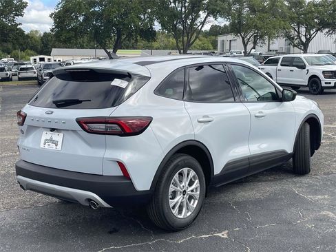 New 2026 Ford Escape Active image 3