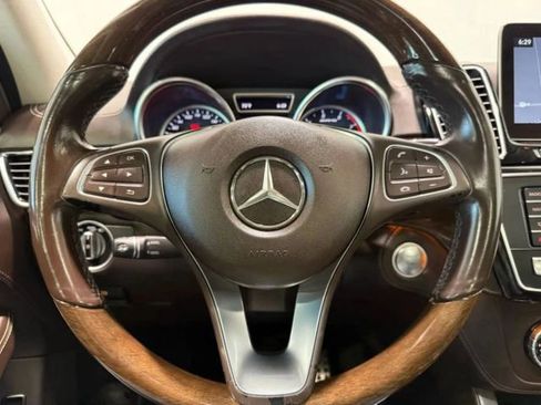 Used 2018 Mercedes-Benz GLE 43 AMG 4MATIC w/ Premium 3 Package image 15