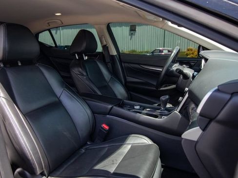 Used 2021 Nissan Maxima 3.5 SV w/ Floor Mat Group FWD image 19