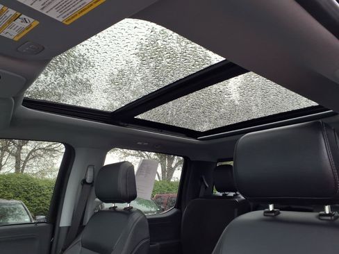 Used 2022 Ford F150 Lariat w/ Equipment Group 502A High image 26