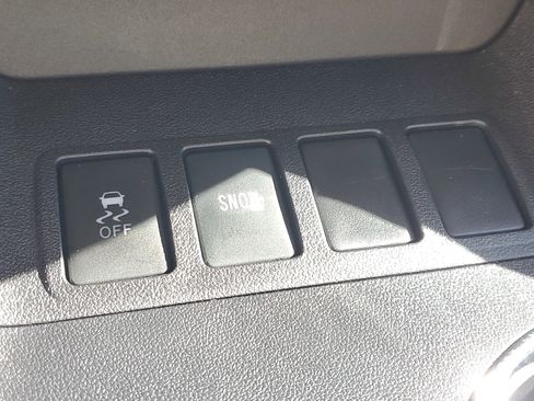 Used 2016 Toyota Highlander Limited Platinum image 32