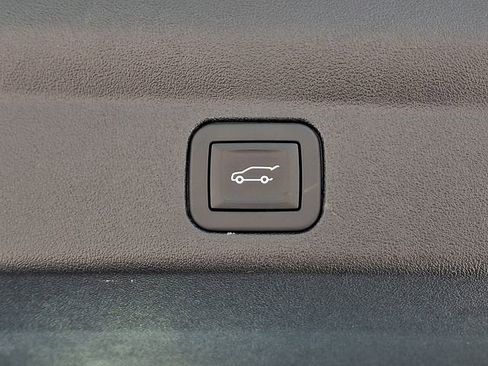 Certified 2025 Cadillac Escalade IQ Luxury 2 AWD/4WD image 29