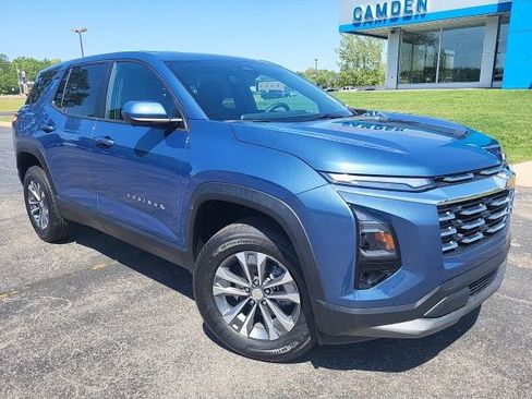 New 2026 Chevrolet Equinox LT FWD image 2