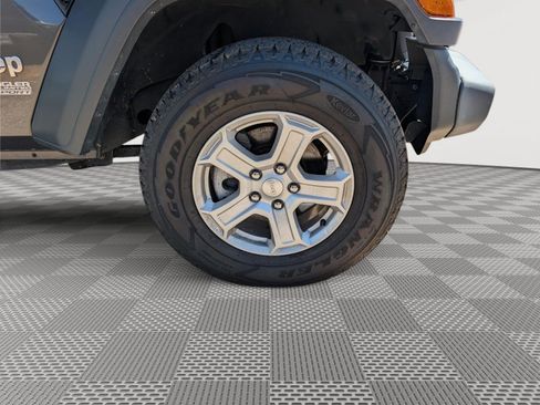 Used 2019 Jeep Wrangler Unlimited Sport S AWD/4WD image 9