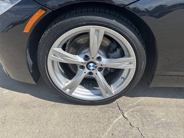 Used 2014 BMW Z4 sDrive28i RWD image 2